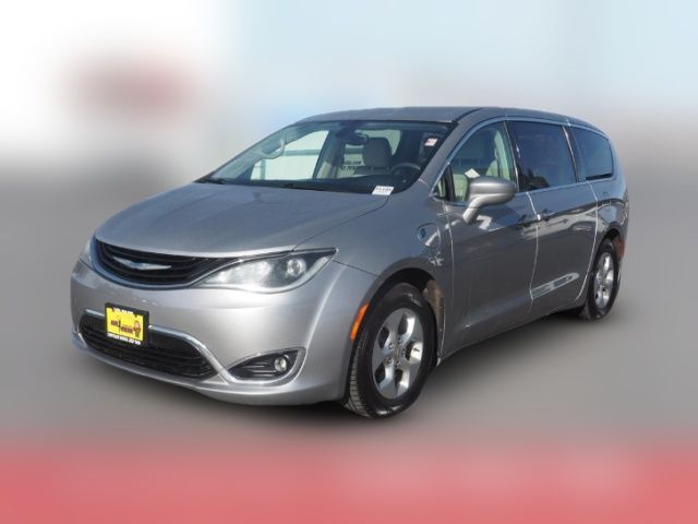 2017 Chrysler Pacifica Hybrid Touring L Plus