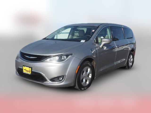 2017 Chrysler Pacifica Hybrid Touring L Plus