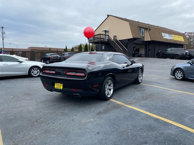 2017 Dodge Challenger SXT