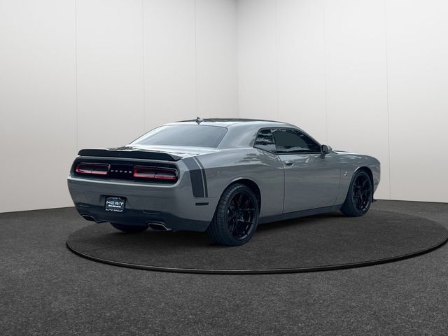 2017 Dodge Challenger 392 Hemi Scat Pack Shaker