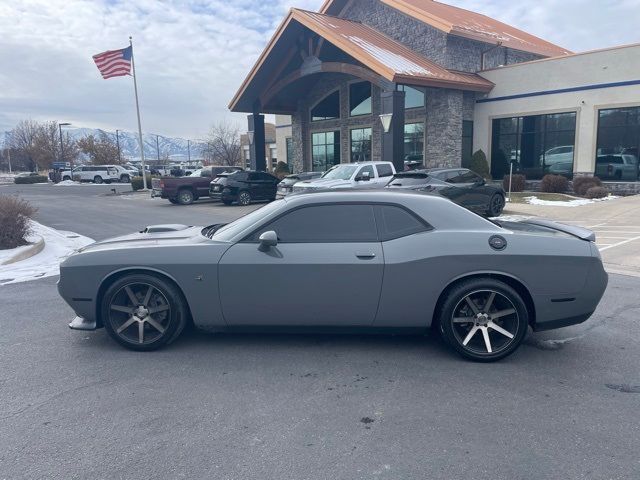 2017 Dodge Challenger R/T Shaker