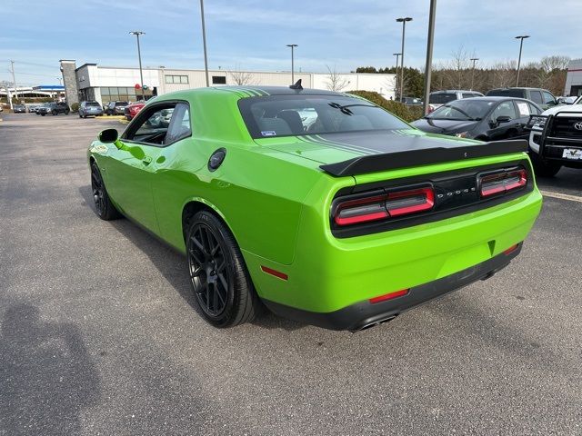 2017 Dodge Challenger R/T Shaker