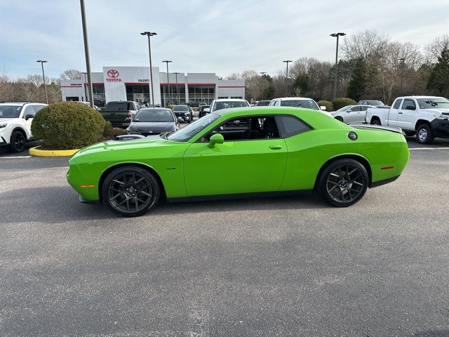 2017 Dodge Challenger R/T Shaker