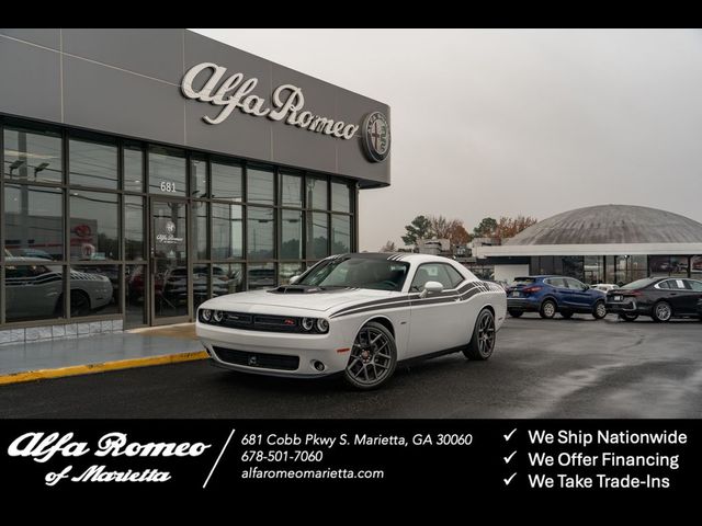 2017 Dodge Challenger R/T Plus Shaker