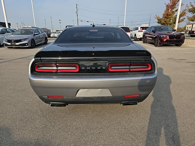 2017 Dodge Challenger 392 Hemi Scat Pack Shaker