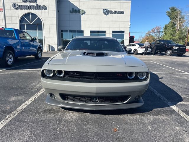 2017 Dodge Challenger 392 Hemi Scat Pack Shaker