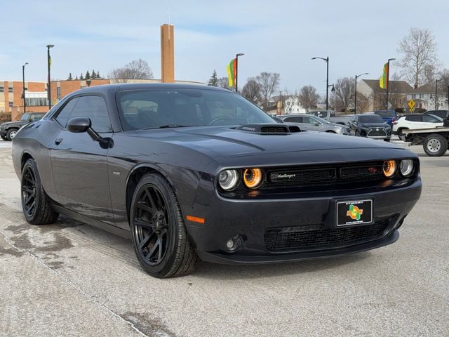 2017 Dodge Challenger R/T Shaker