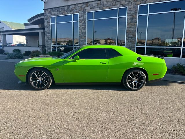 2017 Dodge Challenger 392 Hemi Scat Pack Shaker