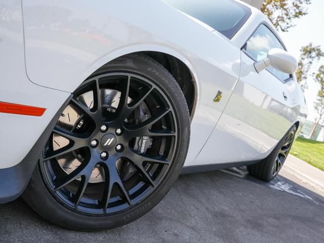 2017 Dodge Challenger 392 Hemi Scat Pack Shaker