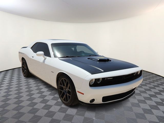 2017 Dodge Challenger R/T Shaker