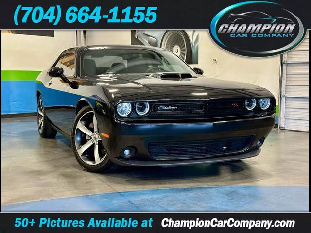 2017 Dodge Challenger R/T Shaker