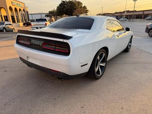 2017 Dodge Challenger R/T Shaker