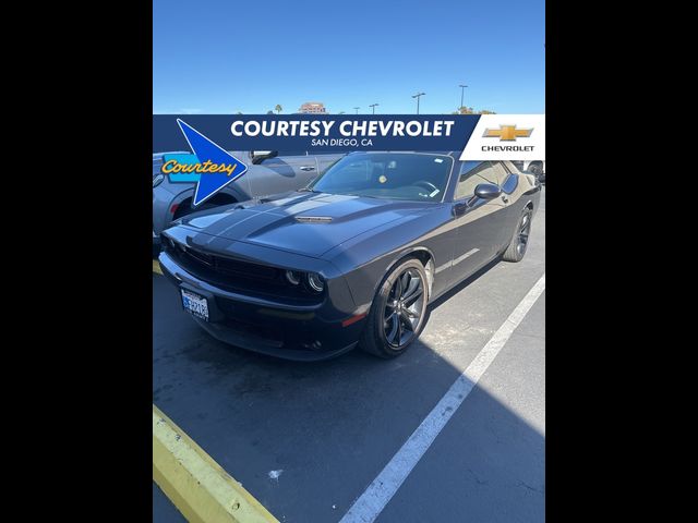 2017 Dodge Challenger SXT Plus