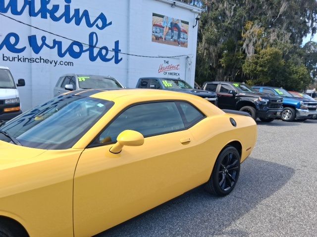 2017 Dodge Challenger SXT