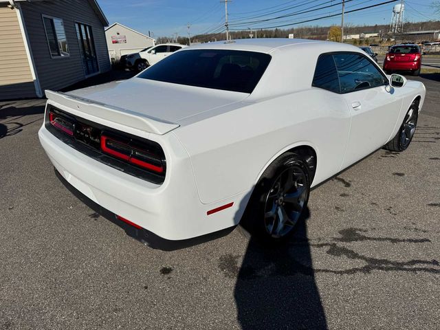 2017 Dodge Challenger SXT Plus