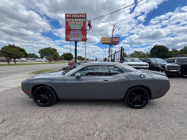 2017 Dodge Challenger SXT Plus