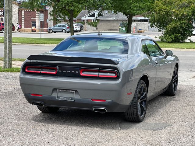 2017 Dodge Challenger SXT Plus