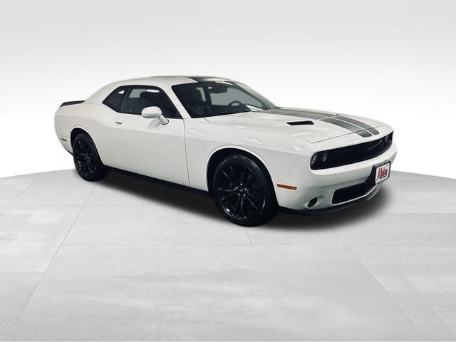 2017 Dodge Challenger SXT Plus