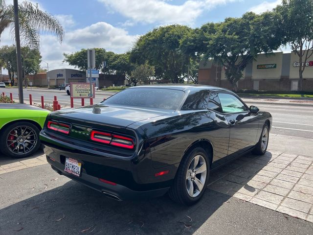 2017 Dodge Challenger SXT