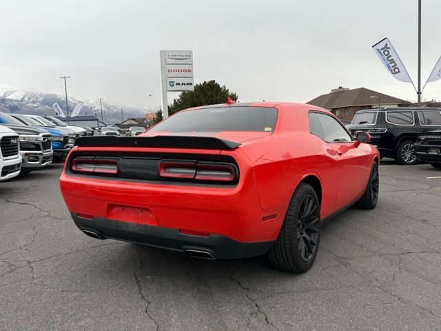 2017 Dodge Challenger SXT Plus