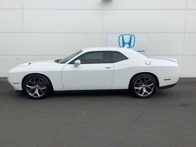 2017 Dodge Challenger SXT