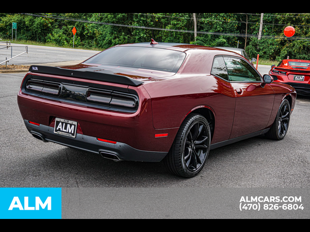 2017 Dodge Challenger SXT Plus