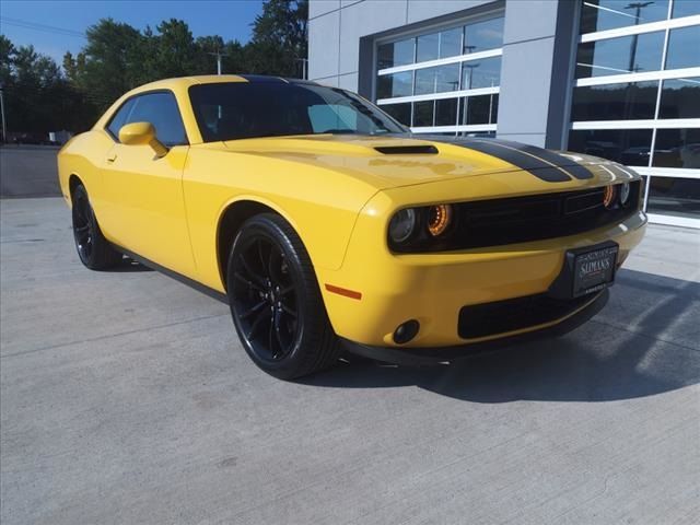 2017 Dodge Challenger SXT Plus