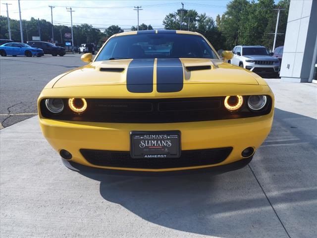 2017 Dodge Challenger SXT Plus