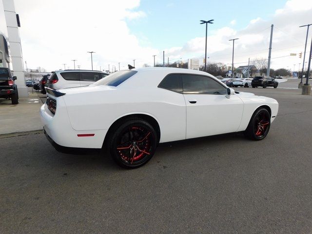 2017 Dodge Challenger SXT Plus