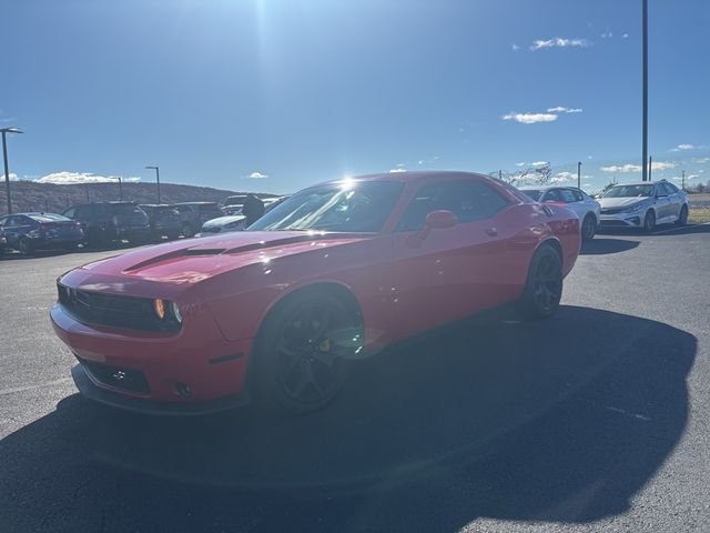 2017 Dodge Challenger SXT Plus