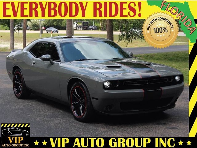 2017 Dodge Challenger SXT Plus