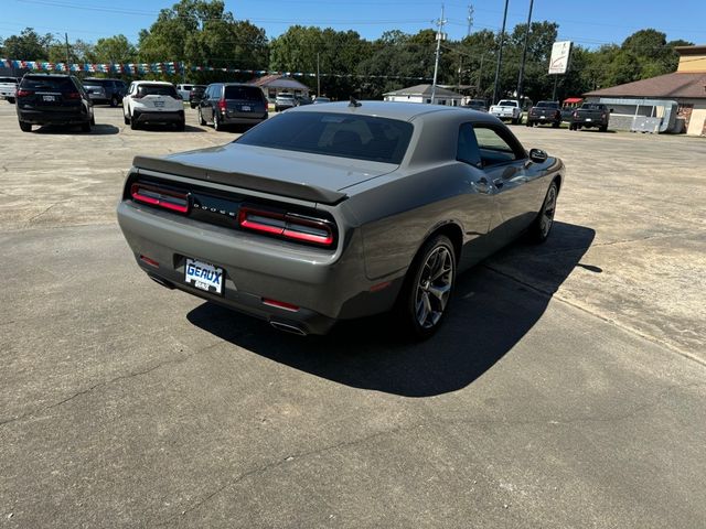 2017 Dodge Challenger SXT Plus