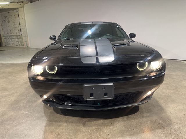 2017 Dodge Challenger SXT Plus