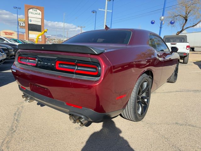 2017 Dodge Challenger SXT Plus