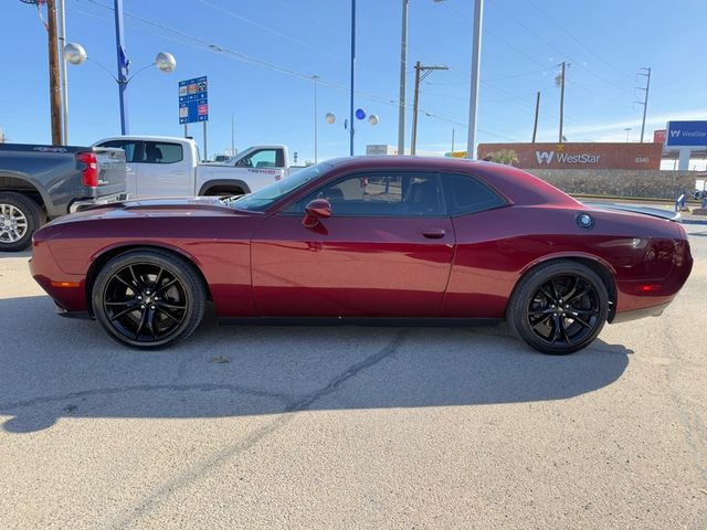 2017 Dodge Challenger SXT Plus