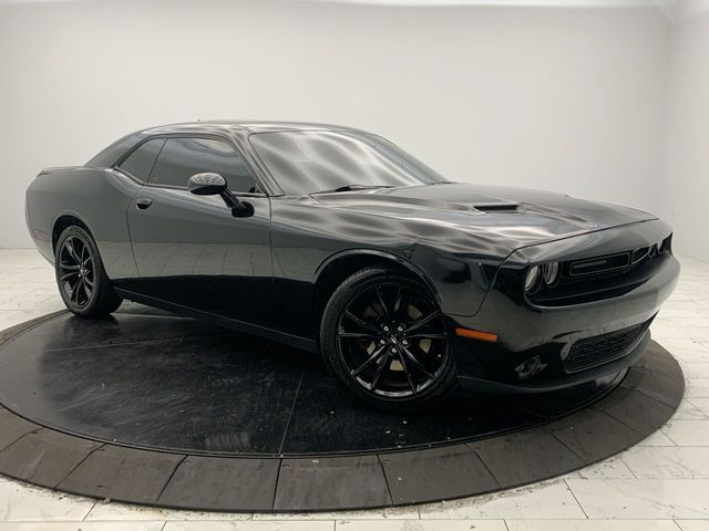 2017 Dodge Challenger SXT Plus