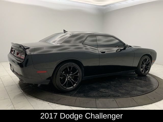 2017 Dodge Challenger SXT Plus