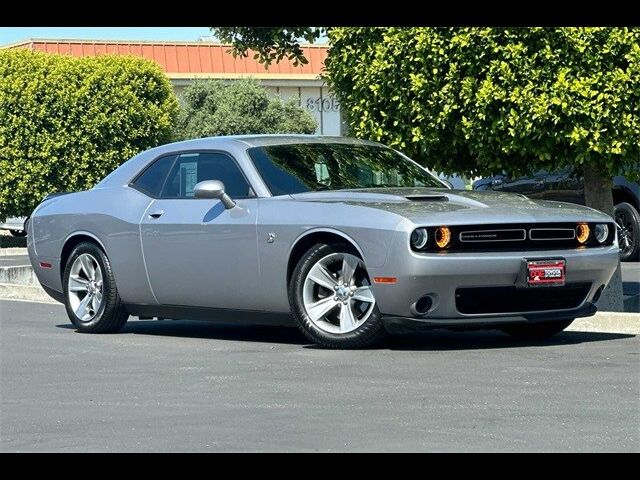 2017 Dodge Challenger SXT