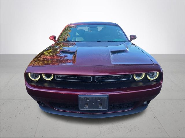 2017 Dodge Challenger SXT Plus