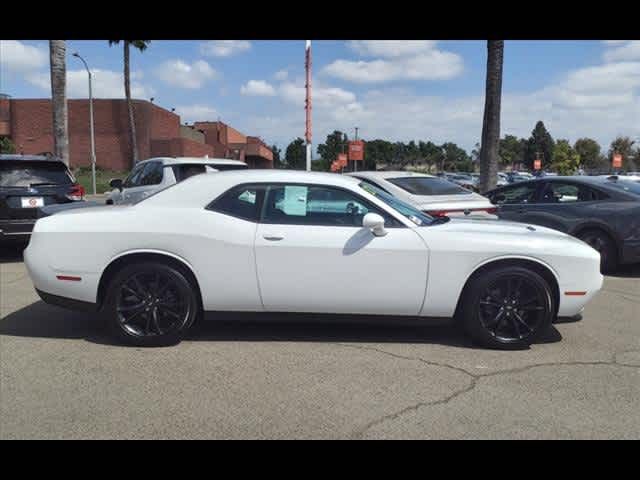 2017 Dodge Challenger SXT