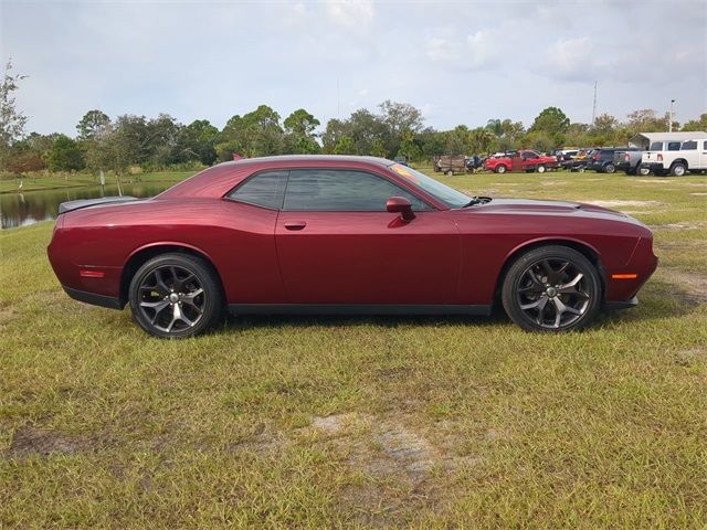 2017 Dodge Challenger SXT