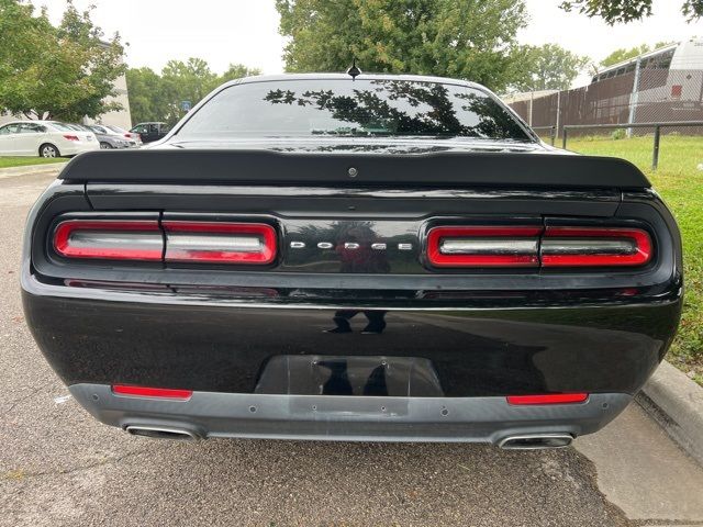 2017 Dodge Challenger SXT Plus