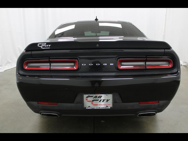 2017 Dodge Challenger SXT Plus