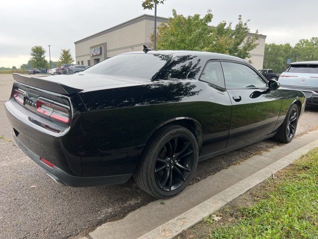 2017 Dodge Challenger SXT Plus