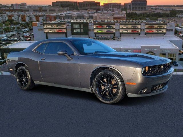 2017 Dodge Challenger SXT Plus