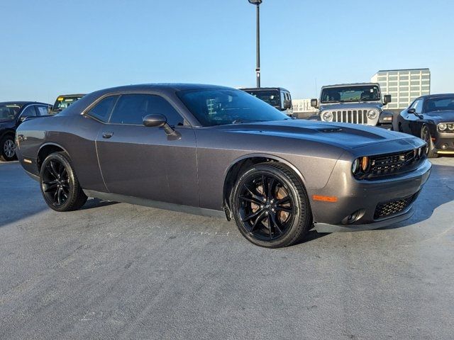 2017 Dodge Challenger SXT Plus