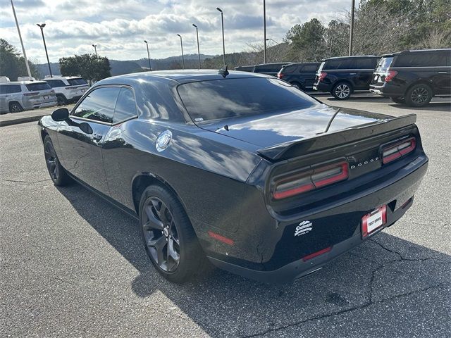 2017 Dodge Challenger SXT Plus