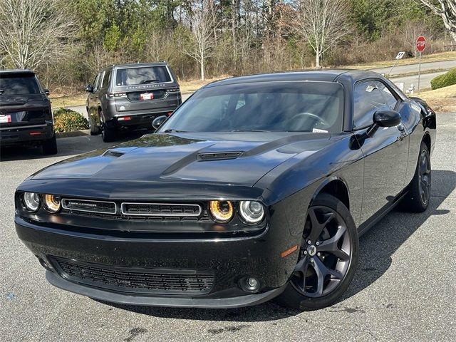 2017 Dodge Challenger SXT Plus