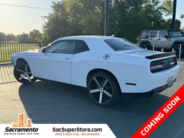 2017 Dodge Challenger SXT Plus