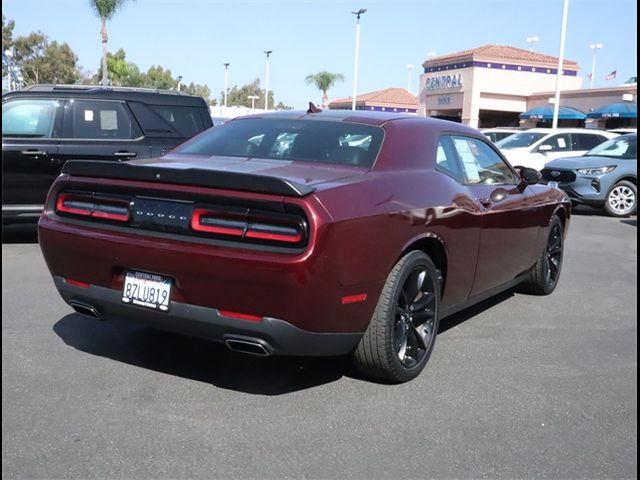 2017 Dodge Challenger SXT Plus